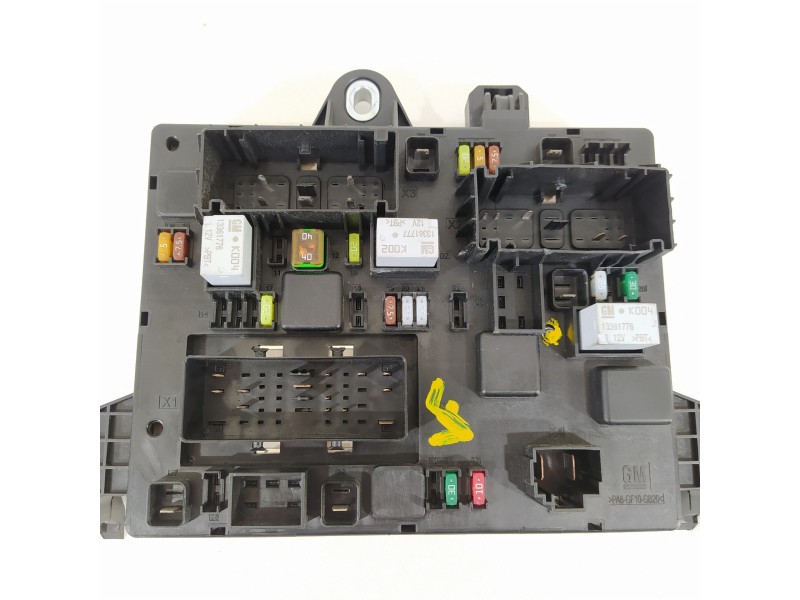 Recambio de caja reles / fusibles para opel zafira tourer excellence referencia OEM IAM 13449202 365927271 1110304AA