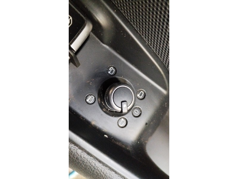 Recambio de mando retrovisor para audi a3 sportback (8va) ambiente referencia OEM IAM 8V0959565E  