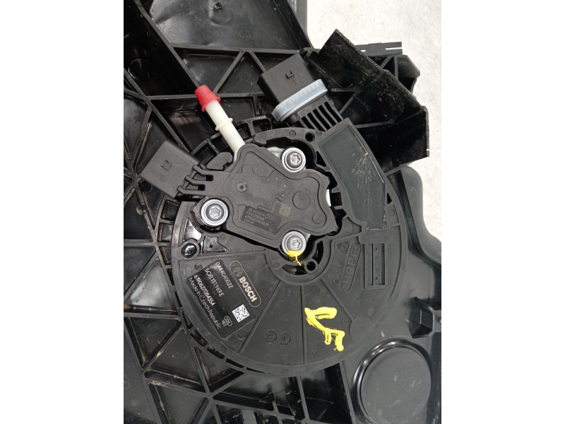 Recambio de deposito adblue para volkswagen t-roc advance referencia OEM IAM 5Q0131969E 5Q0131877R 5WA131877