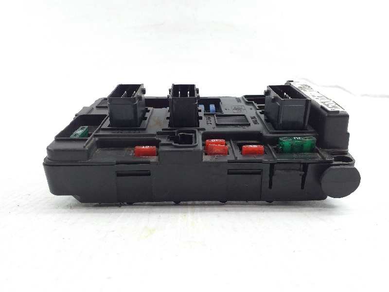 Recambio de caja reles / fusibles para citroën berlingo 1.9 dx familiar referencia OEM IAM 9650618580 BSMB2 
