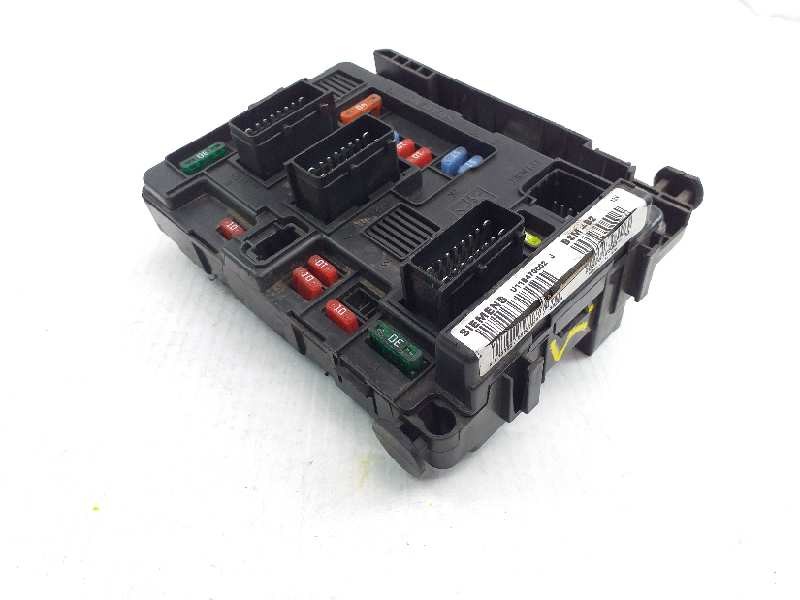 Recambio de caja reles / fusibles para citroën berlingo 1.9 dx familiar referencia OEM IAM 9650618580 BSMB2 