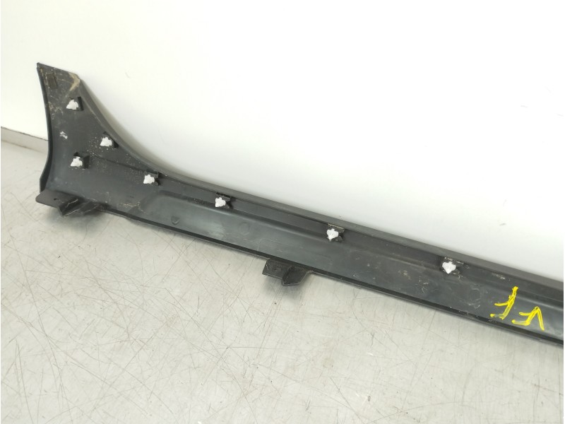 Recambio de faldon lateral para seat arona xperience referencia OEM IAM 6F9853851  