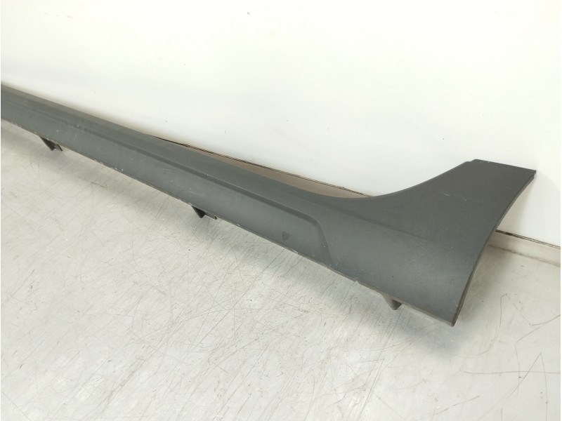 Recambio de faldon lateral para seat arona xperience referencia OEM IAM 6F9853851  