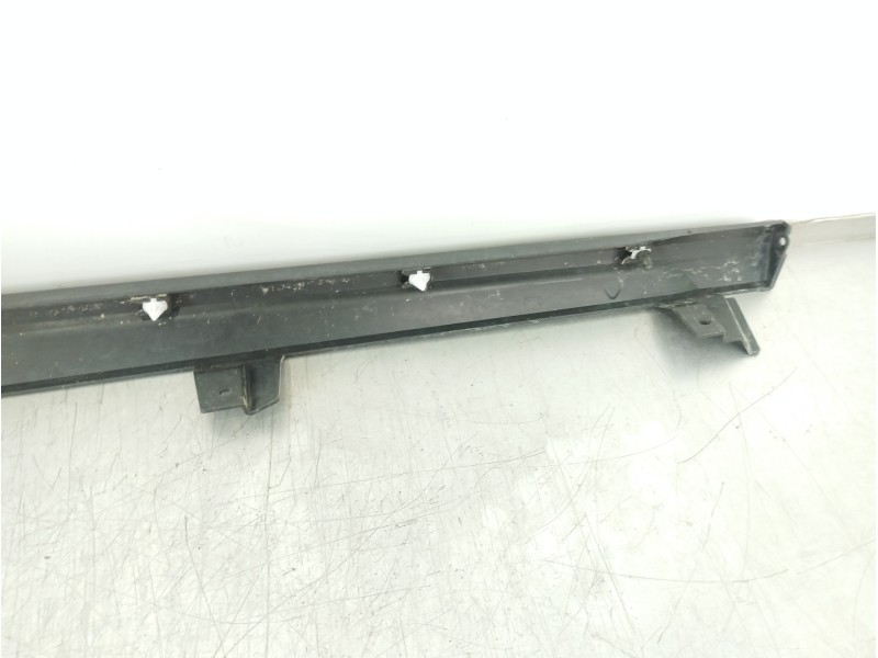 Recambio de faldon lateral para seat arona xperience referencia OEM IAM 6F9853851  