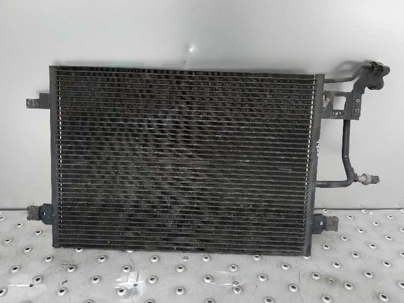 Recambio de condensador / radiador aire acondicionado para volkswagen passat berlina (3b2) trendline referencia OEM IAM 8D026040