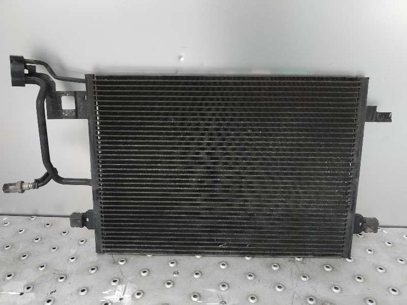 Recambio de condensador / radiador aire acondicionado para volkswagen passat berlina (3b2) trendline referencia OEM IAM 8D026040