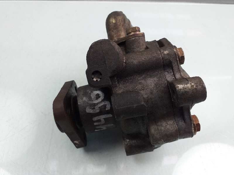 Recambio de bomba direccion para volkswagen passat berlina (3b2) trendline referencia OEM IAM 8D0145177Q  