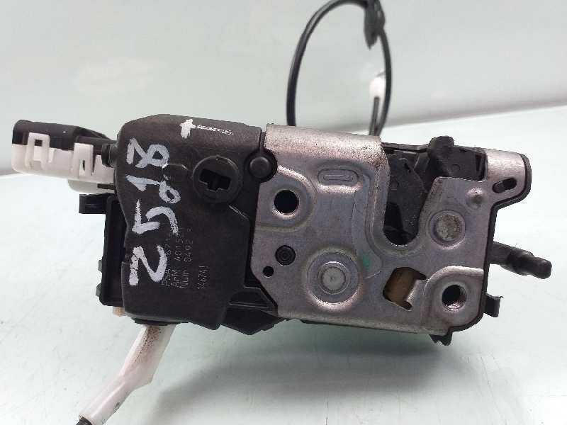 Recambio de cerradura puerta trasera derecha para peugeot 308 premium referencia OEM IAM 567164  
