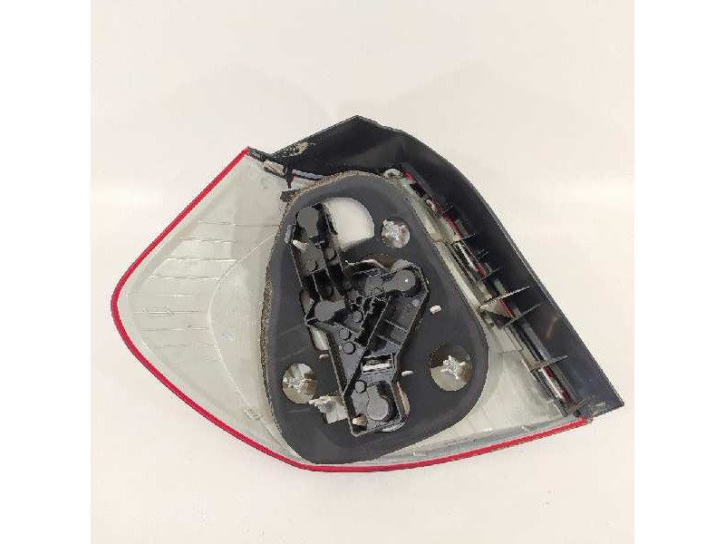 Recambio de piloto trasero derecho para bmw serie 1 berlina (e81/e87) 116i referencia OEM IAM   