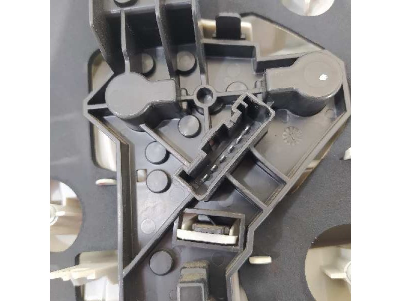 Recambio de piloto trasero derecho para bmw serie 1 berlina (e81/e87) 116i referencia OEM IAM   