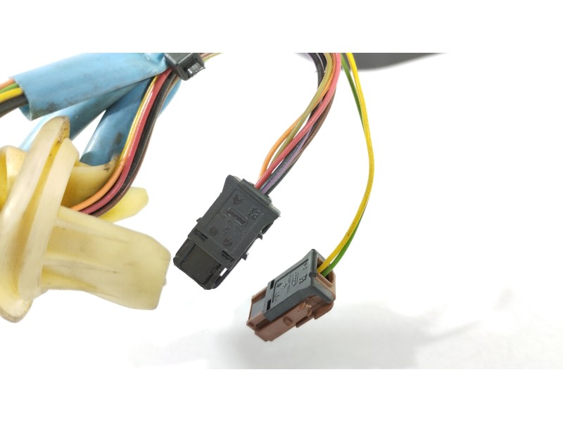 Recambio de retrovisor izquierdo para peugeot 308 sw premium referencia OEM IAM 8153NC  