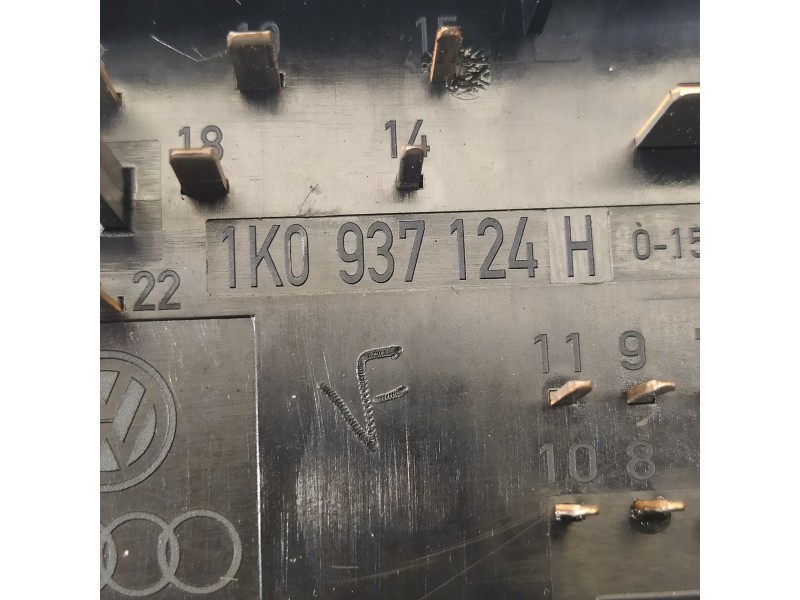 Recambio de caja reles / fusibles para audi a3 (8p) 2.0 fsi ambiente referencia OEM IAM 1K0937124H  