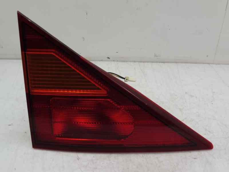 Recambio de piloto trasero izquierdo en porton para ssangyong rodius xdi premium referencia OEM IAM 8360121403  