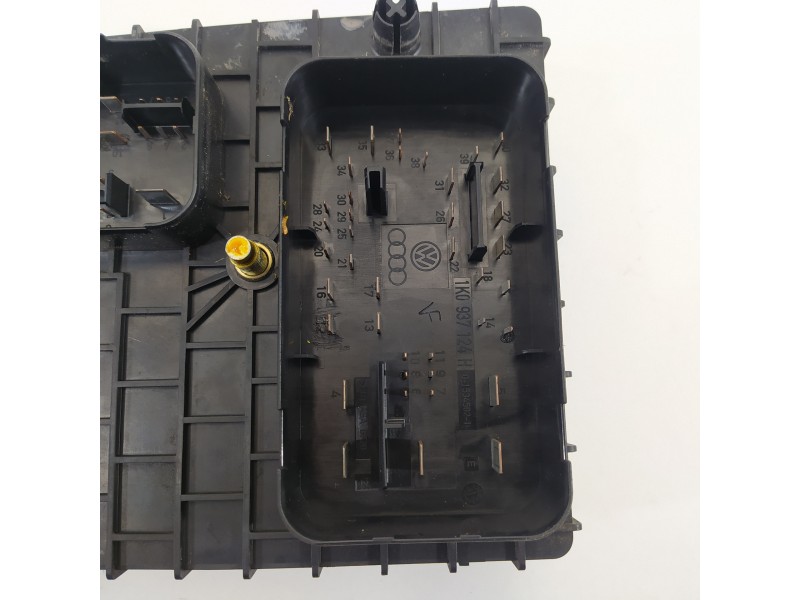 Recambio de caja reles / fusibles para audi a3 (8p) 2.0 fsi ambiente referencia OEM IAM 1K0937124H  