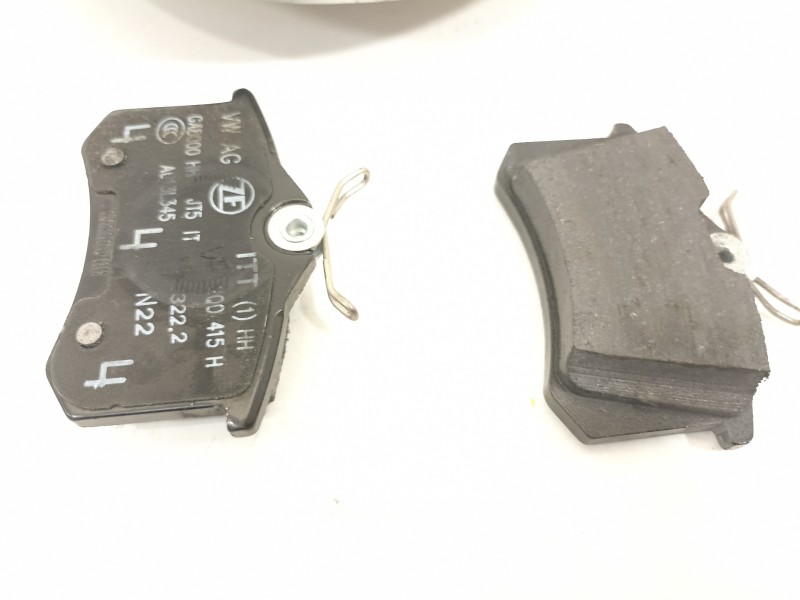 Recambio de disco freno trasero para seat arona xperience referencia OEM IAM 2Q0615601H  