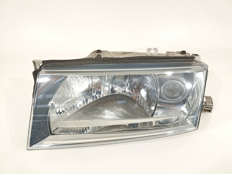 Recambio de faro izquierdo para skoda octavia berlina (1u2) ambiente referencia OEM IAM 1U1941017P  