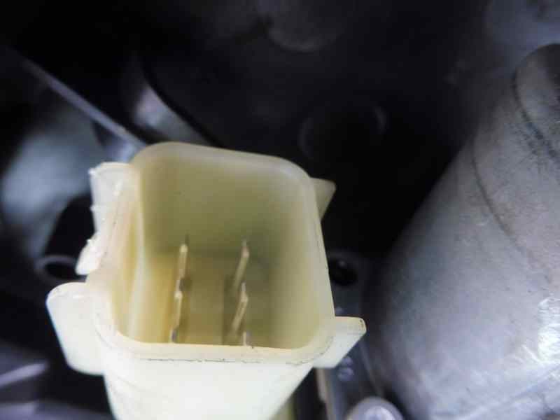 Recambio de elevalunas delantero izquierdo para ford fiesta (cb1) trend referencia OEM IAM 8A6TA045H17AG  