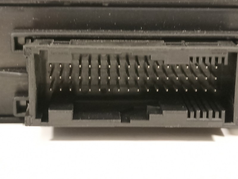 Recambio de modulo confort para bmw serie 5 lim. (f10) 520d efficientdynamics edition referencia OEM IAM 7768083083  