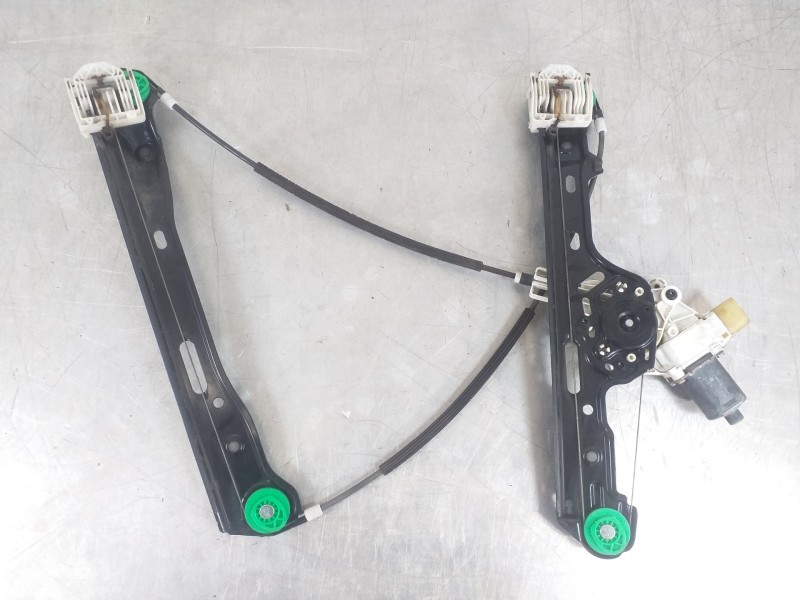 Recambio de elevalunas delantero derecho para bmw serie 1 berlina (e81/e87) 116i referencia OEM IAM 7138466  