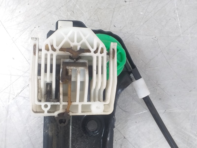 Recambio de elevalunas delantero derecho para bmw serie 1 berlina (e81/e87) 116i referencia OEM IAM 7138466  