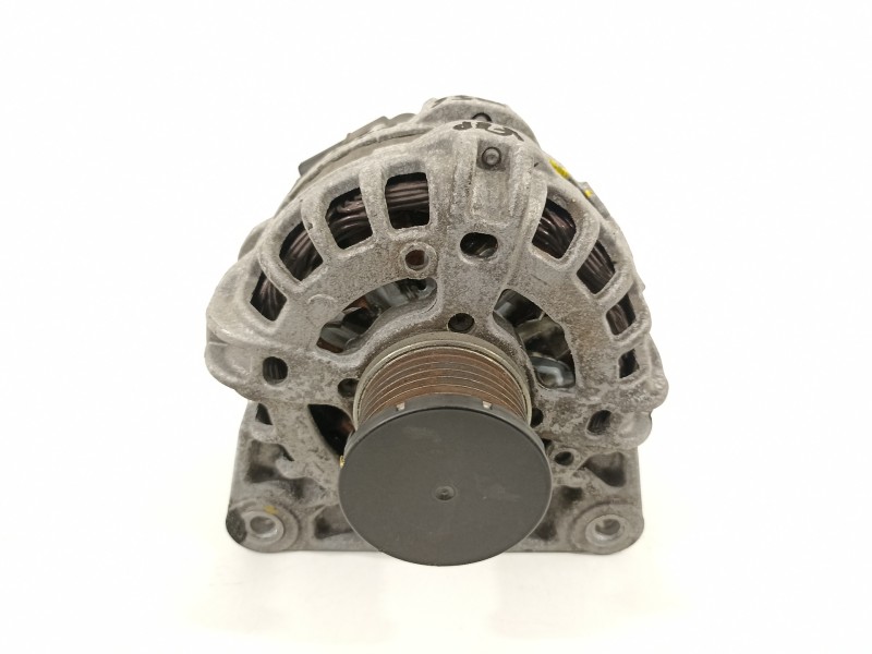 Recambio de alternador para dacia dokker ambiance referencia OEM IAM 231001910R  