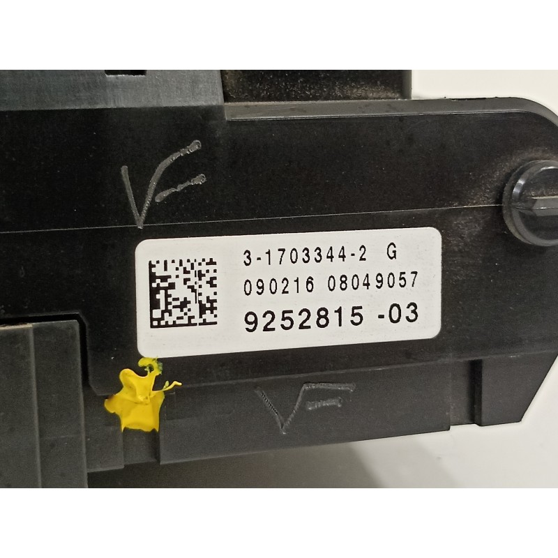 Recambio de caja reles / fusibles para bmw serie 5 lim. (f10) 520d efficientdynamics edition referencia OEM IAM 61149252815 9252