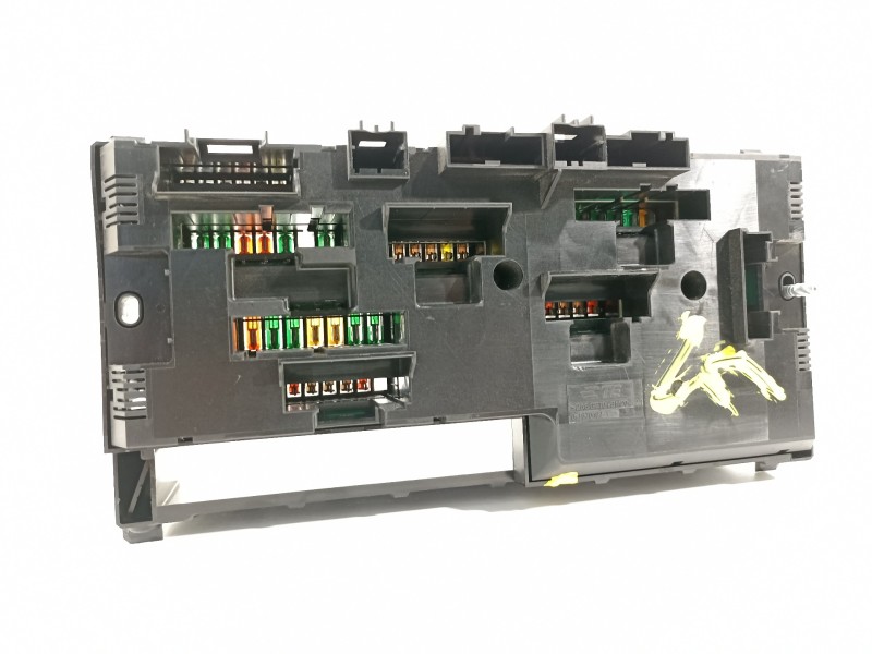 Recambio de caja reles / fusibles para bmw serie 5 lim. (f10) 520d efficientdynamics edition referencia OEM IAM 61149252815 9252
