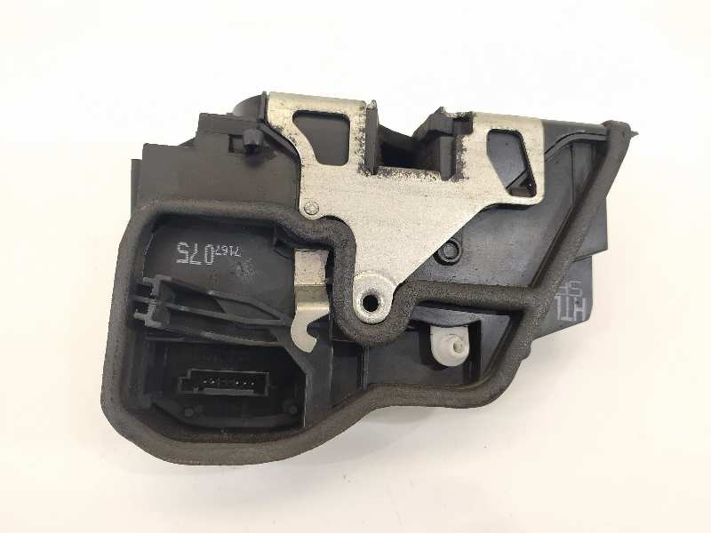 Recambio de cerradura puerta trasera izquierda para bmw serie 1 berlina (e81/e87) 116i referencia OEM IAM 7167075  