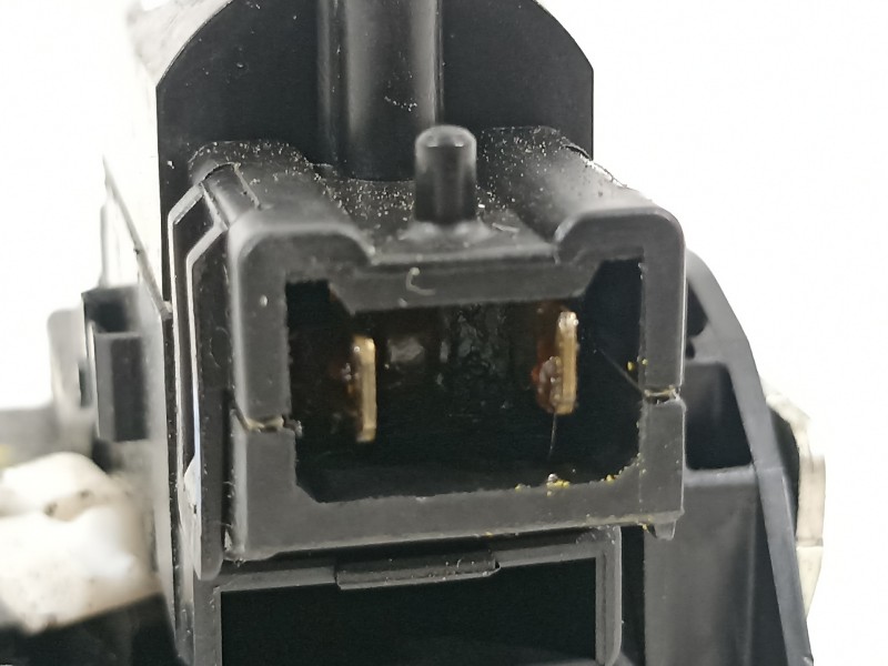 Recambio de cerradura puerta delantera derecha para dacia dokker ambiance referencia OEM IAM 805025267R  