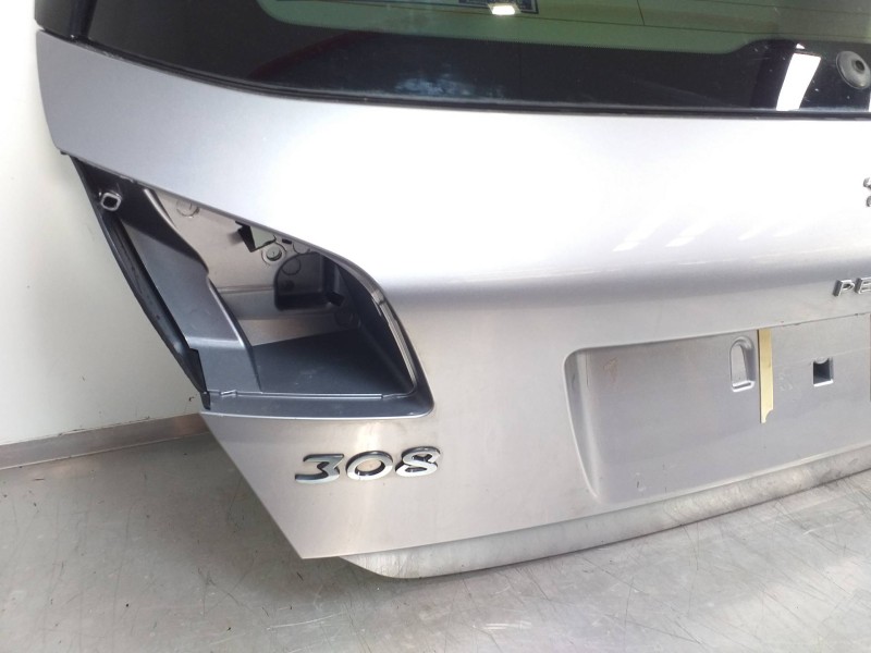 Recambio de porton trasero para peugeot 308 access referencia OEM IAM 9677833277  