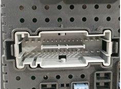 Recambio de caja reles / fusibles para volvo xc70 kinetic awd referencia OEM IAM 28080156   2