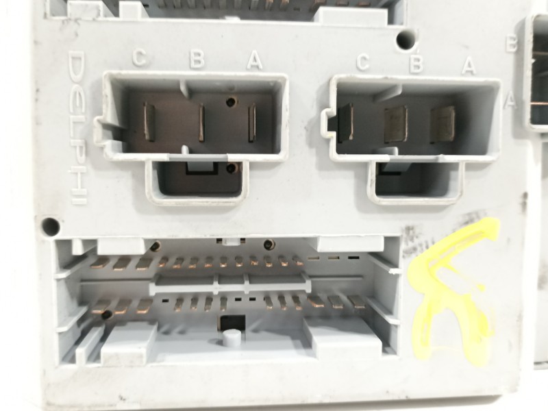 Recambio de caja reles / fusibles para fiat linea (110) emotion referencia OEM IAM 51815360  