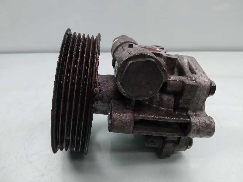 Recambio de bomba direccion para dodge caliber se referencia OEM IAM 05105449AC  