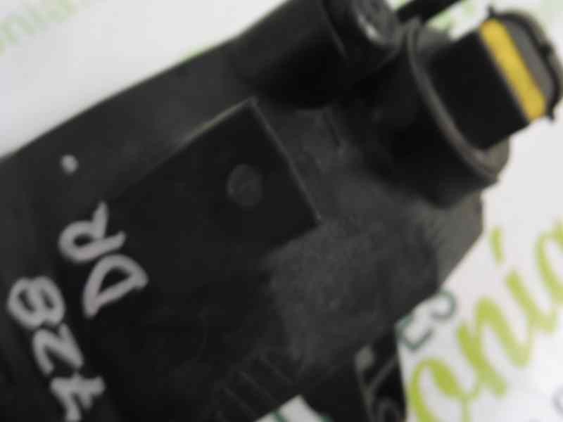 Recambio de faro antiniebla derecho para kia carnival 2.9 crdi vgt ex referencia OEM IAM   