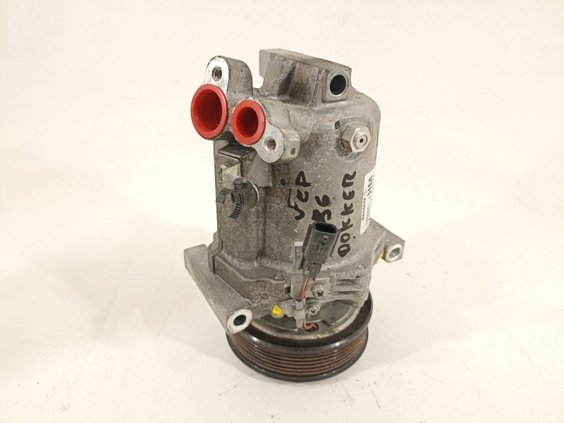 Recambio de compresor aire acondicionado para dacia dokker ambiance referencia OEM IAM 926008367R  