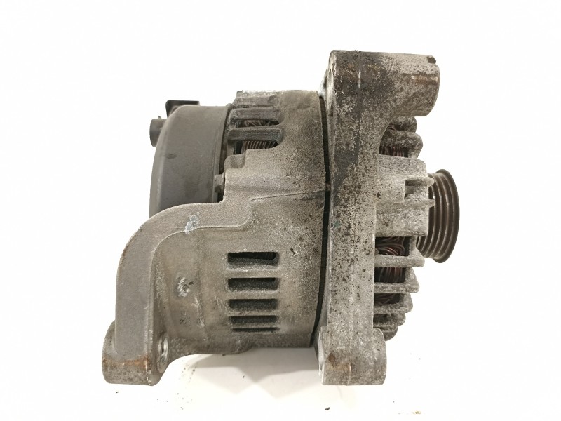 Recambio de alternador para bmw serie 3 berlina (e90) 320d referencia OEM IAM 12317802261 12317802619 
