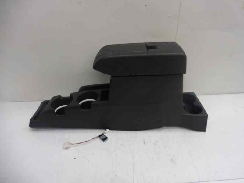 Recambio de apoyabrazos central para dodge caliber se referencia OEM IAM   