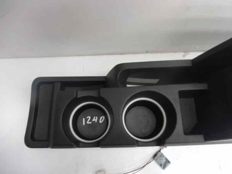 Recambio de apoyabrazos central para dodge caliber se referencia OEM IAM   