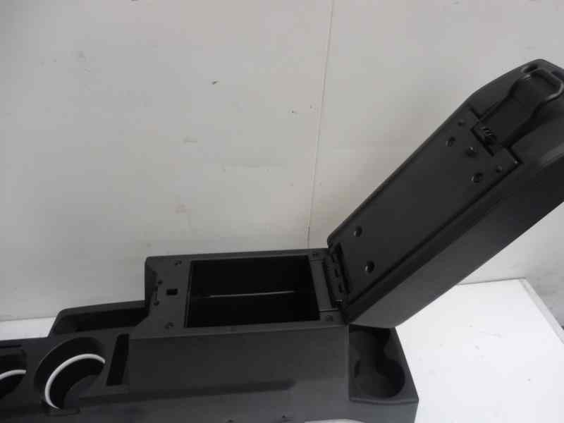 Recambio de apoyabrazos central para dodge caliber se referencia OEM IAM   