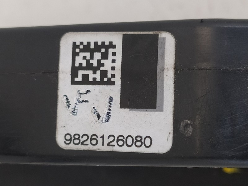 Recambio de cerradura puerta trasera izquierda para peugeot 308 access referencia OEM IAM 9826126080  