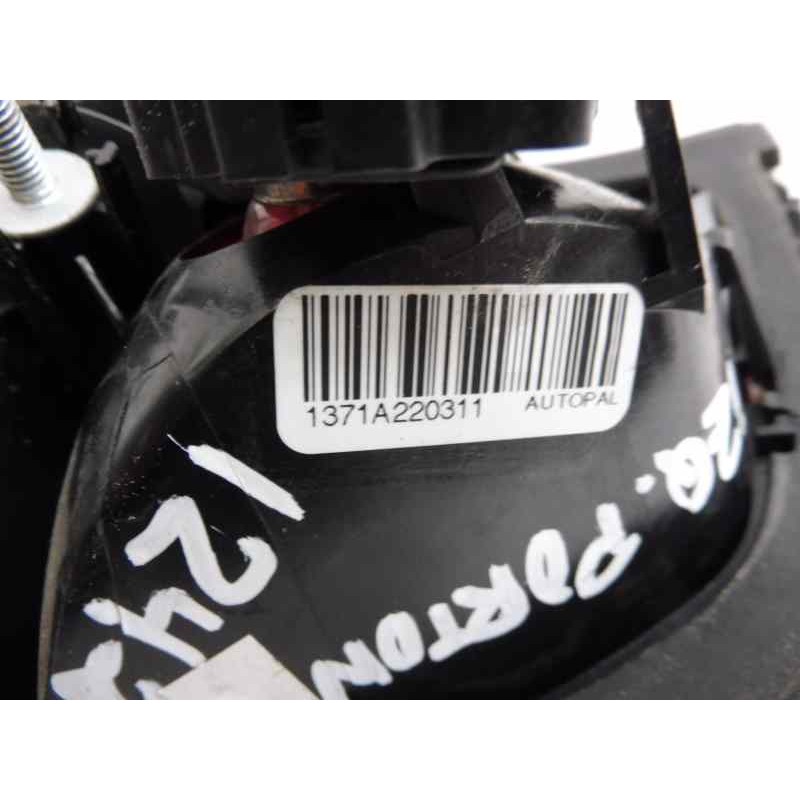 Recambio de piloto trasero izquierdo en porton para citroën c5 station wagon exclusive referencia OEM IAM 1370A220311  