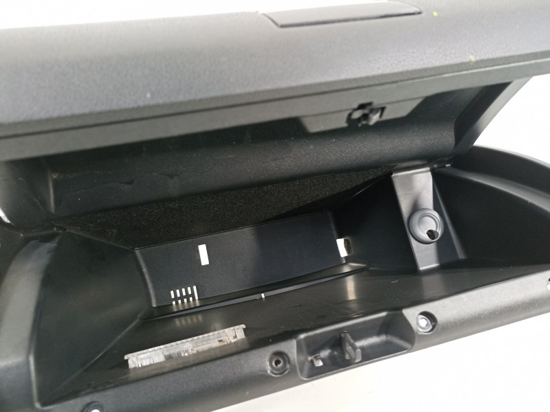 Recambio de guantera para mercedes-benz clase b (w245) 180 cdi (245.207) referencia OEM IAM 1696801691  