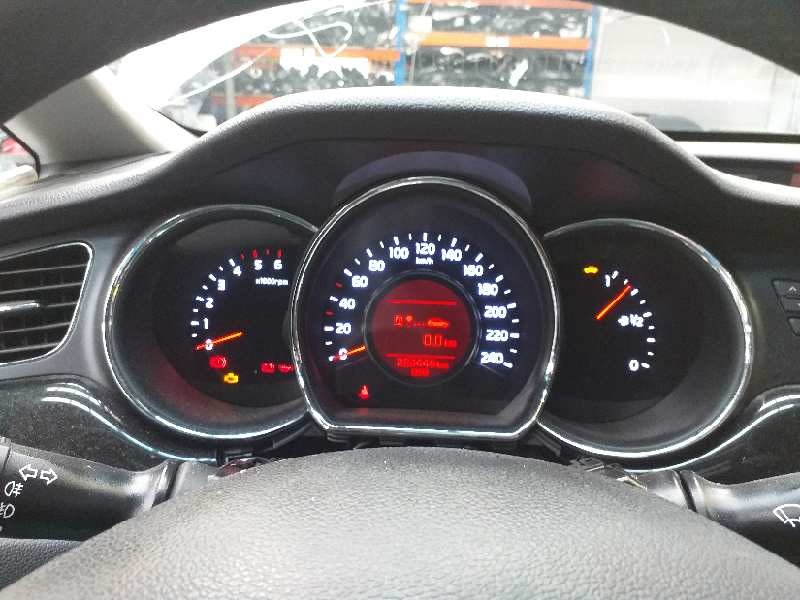 Recambio de cuadro instrumentos para kia cee´d concept referencia OEM IAM 94003A2323  