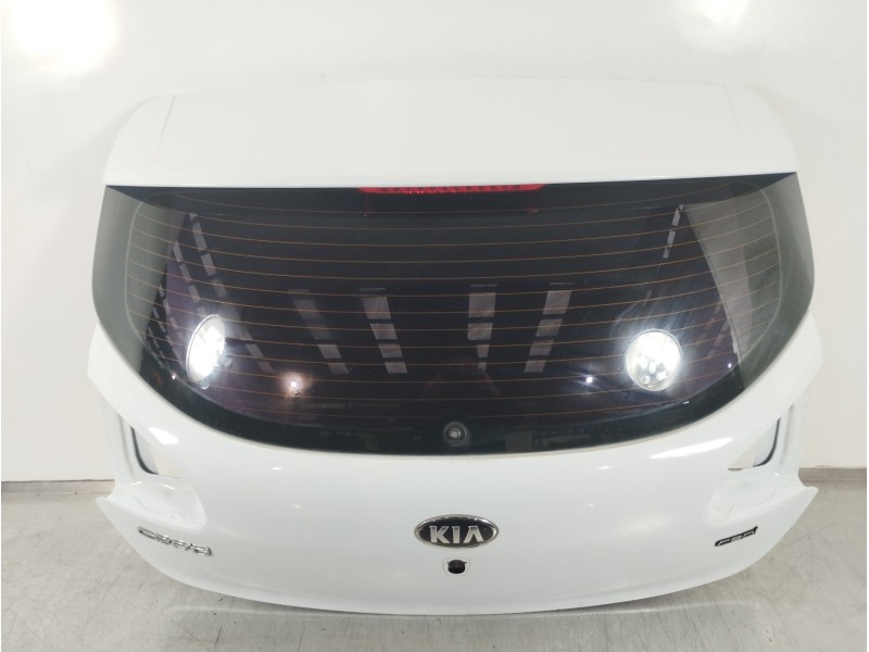 Recambio de porton trasero para kia cee´d concept referencia OEM IAM 73700A2000  