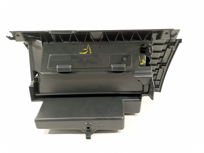 Recambio de guantera para seat ibiza (kj1) reference referencia OEM IAM 6F1857103M 6F1857095AE 