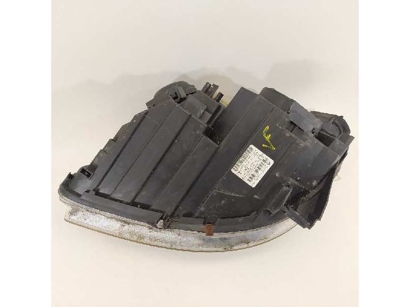 Recambio de faro derecho para mercedes-benz clase b (w245) 180 cdi (245.207) referencia OEM IAM A1698201861 0301220202 