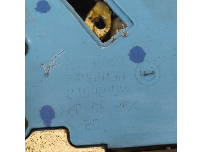 Recambio de cerradura puerta trasera izquierda para peugeot 207 confort referencia OEM IAM 24090158  