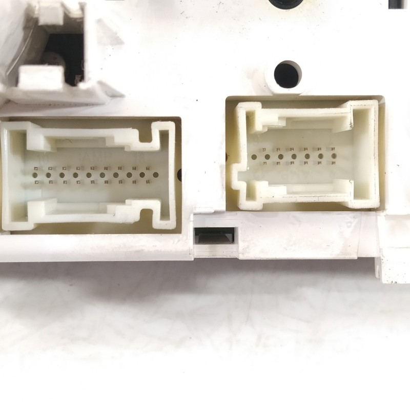 Recambio de mando climatizador para mercedes-benz clase b (w245) 180 cdi (245.207) referencia OEM IAM A1698301985  