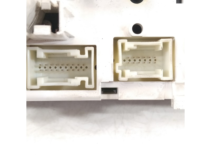 Recambio de mando climatizador para mercedes-benz clase b (w245) 180 cdi (245.207) referencia OEM IAM A1698301985  