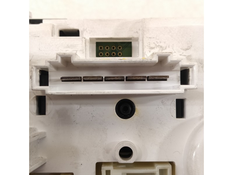 Recambio de mando climatizador para mercedes-benz clase b (w245) 180 cdi (245.207) referencia OEM IAM A1698301985  